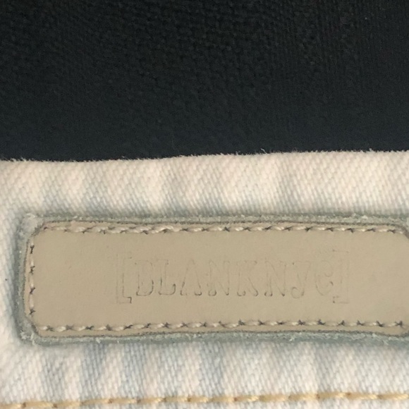 BLANKNYC Pinstriped Bleached Cutoff Shorts Sz 25 - Picture 5 of 9